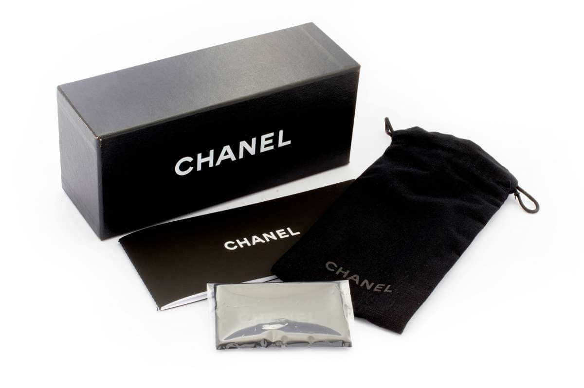 【美品】 CHANEL sunglasses リボン 箱ケースなし 美品】 CHANEL sunglasses リボン 箱ケースなし レディース