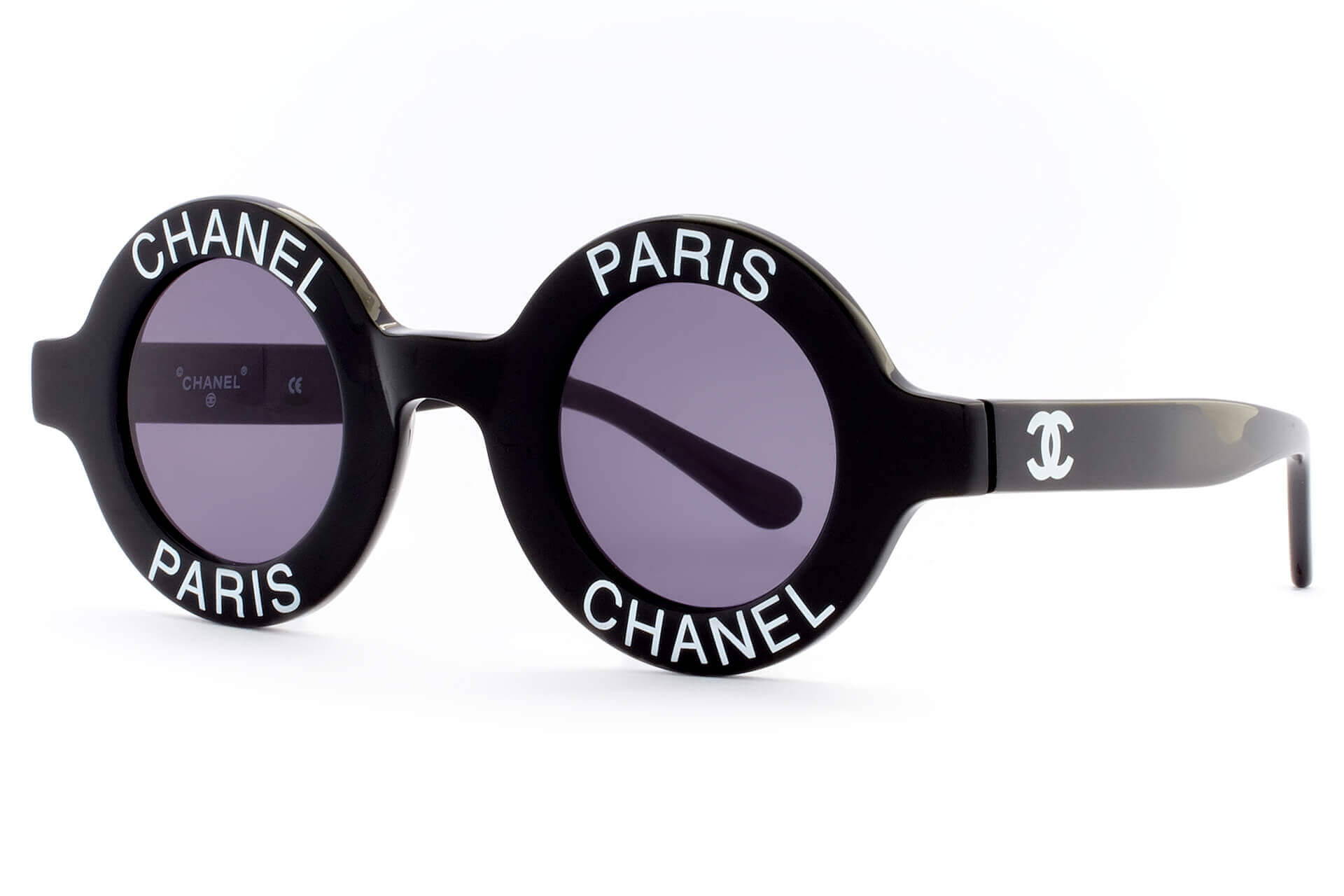 Unworn-Luxurious-Chanel-vintage-sunglass-model